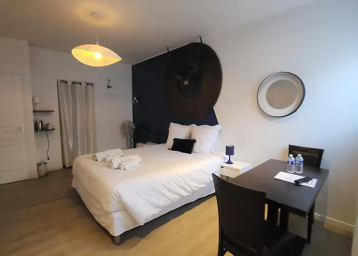 Privées Hyper-centre Lit 160x200cm 3* Épernay