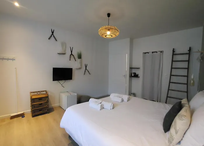 Privées Hyper-centre Lit 160x200cm 3* Épernay