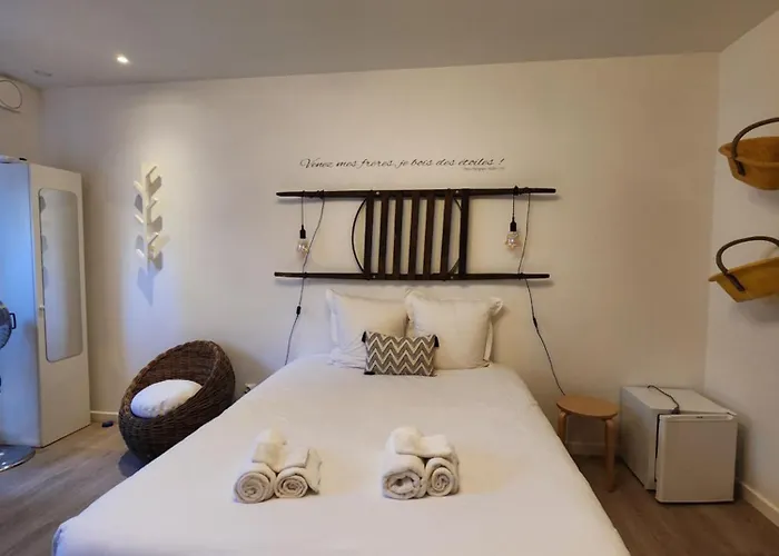 Privées Hyper-centre Lit 160x200cm Pensión